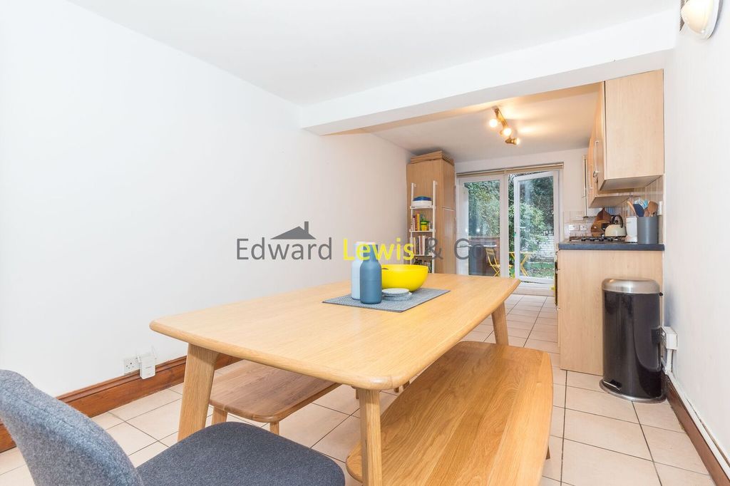 Property photo 2 of 11