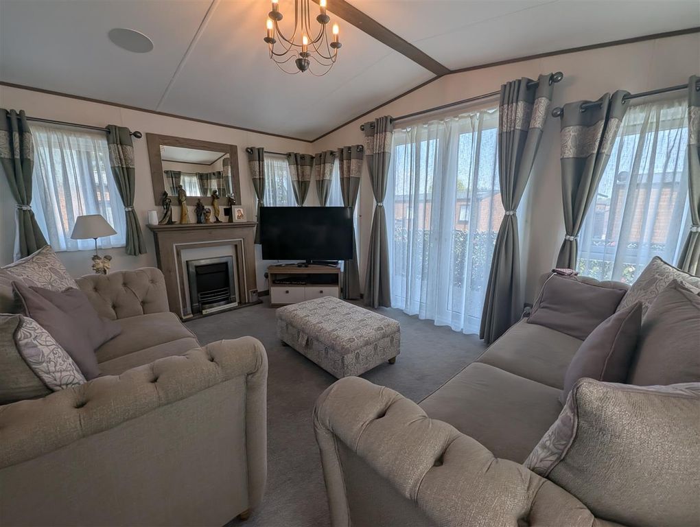 Property photo 3 of 9 Open Plan Lounge/Kitchen/Diner