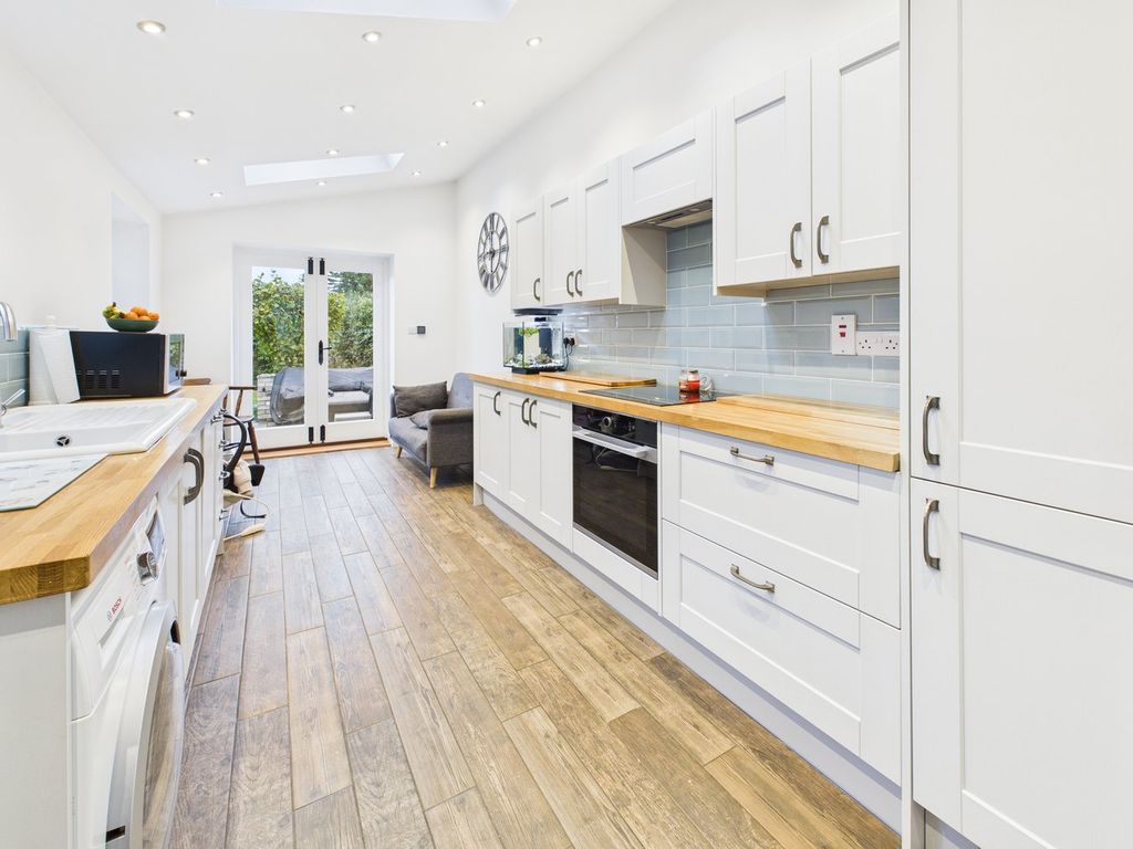 Property photo 2 of 23