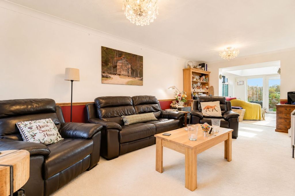 Property photo 3 of 18