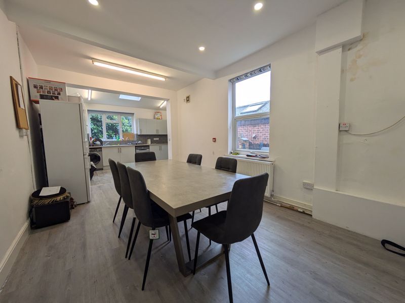 Property photo 3 of 15 Photo 2