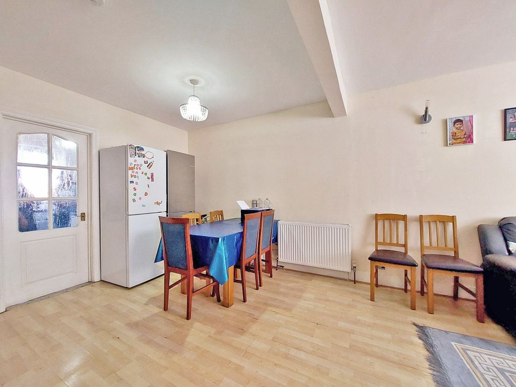 Property photo 3 of 14 5134952