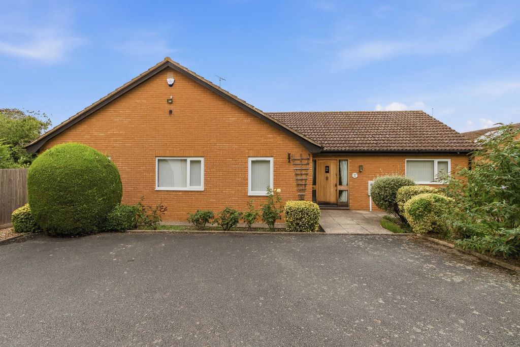 Property photo 2 of 42