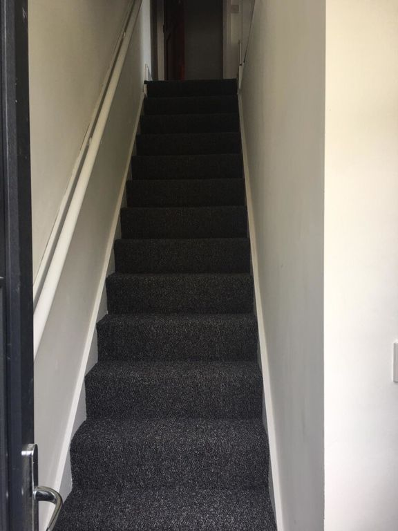 Property photo 3 of 12 1 Bed Birkby2.Jpeg