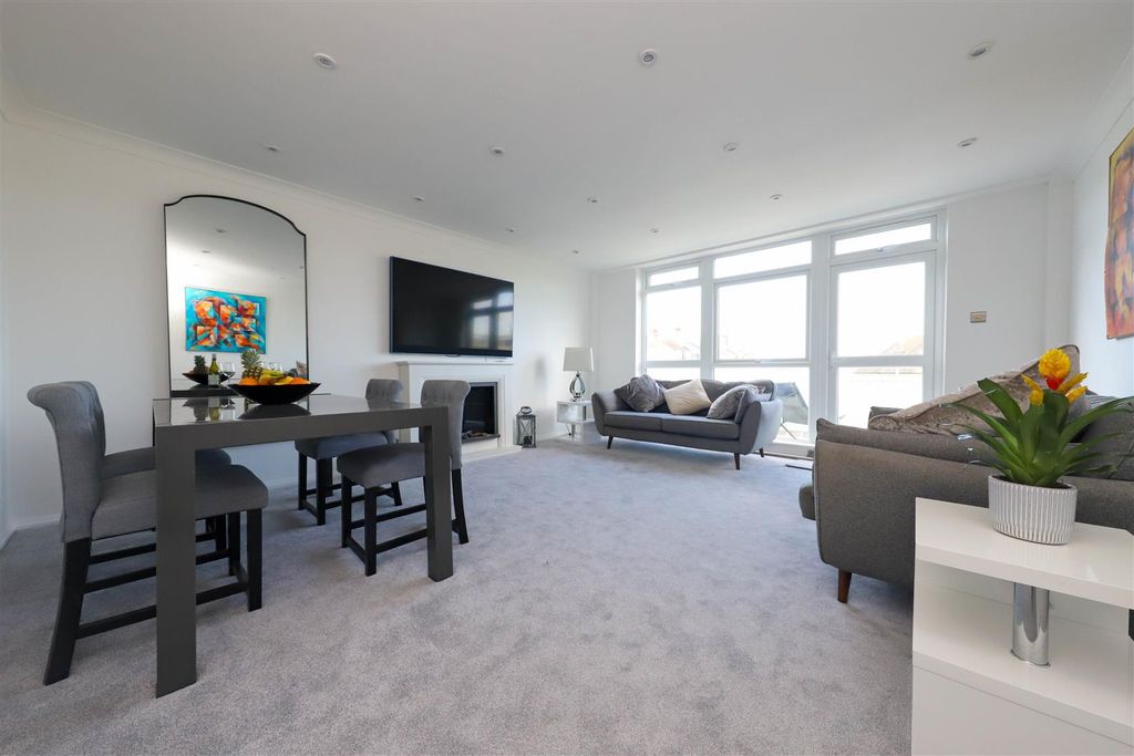Property photo 2 of 38 Nicholas James Tavistock Living_.Jpg