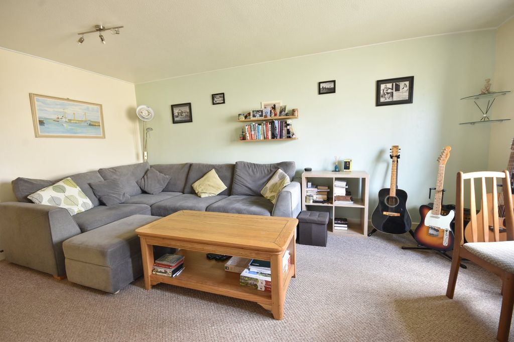 Property photo 2 of 9 Picture No. 13