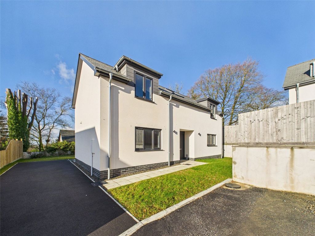 Property photo 1 of 18 Picture No. 01