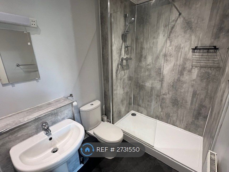 Property photo 3 of 9 Shower Room