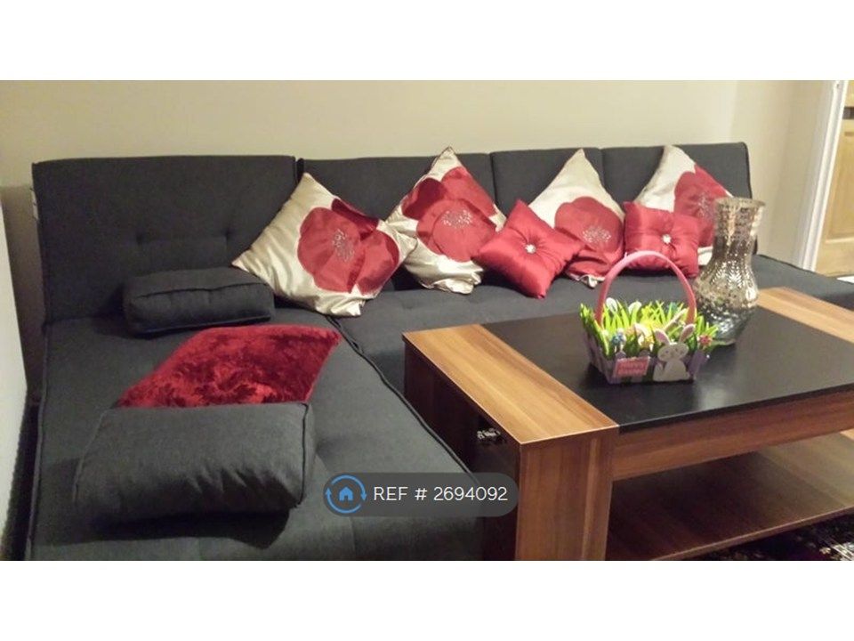 Property photo 2 of 9 Living