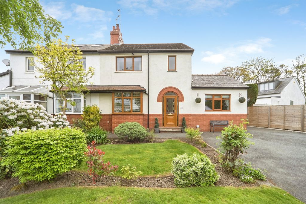 Property photo 1 of 17 Outside