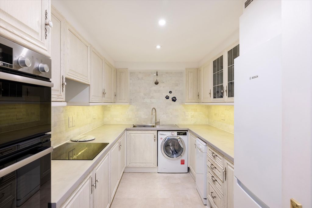 Property photo 3 of 13 Image