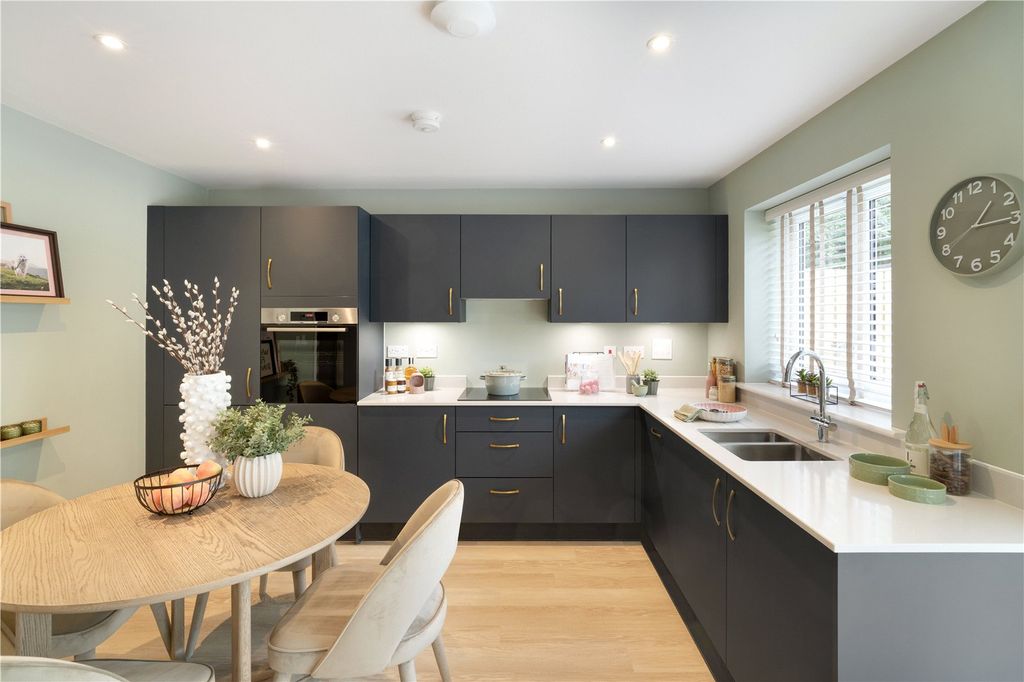 Property photo 3 of 14 Picture No. 15