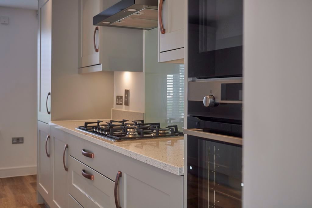 Property photo 3 of 18 Kitchen