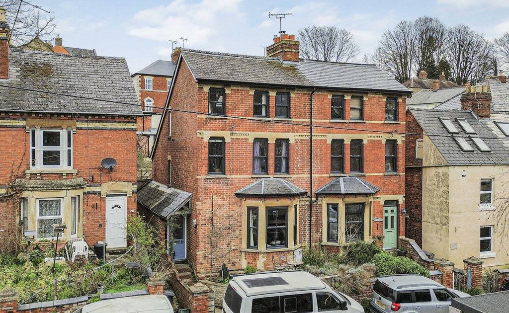 Property photo 1 of 26