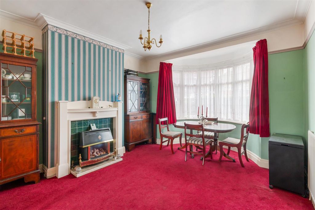 Property photo 2 of 11 Dining