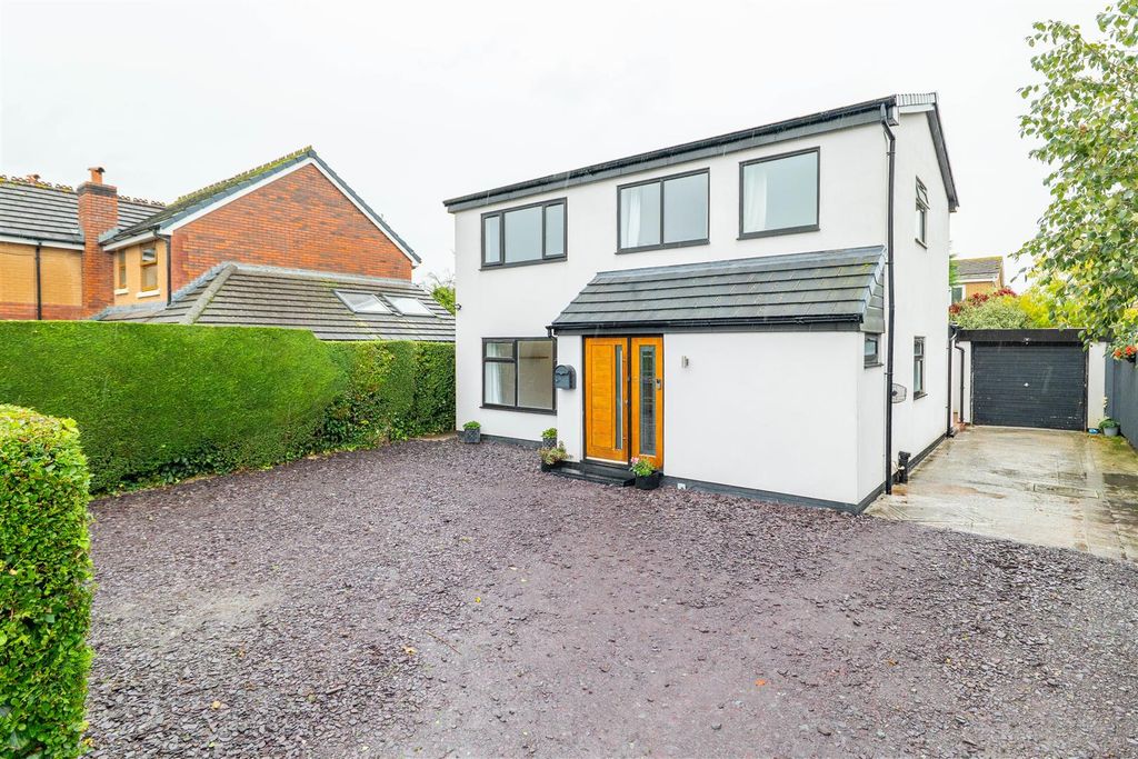 Property photo 1 of 33 Front External