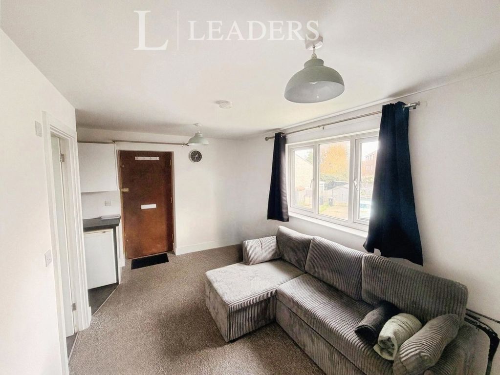 Property photo 3 of 6 Pbox-Img.Jpg