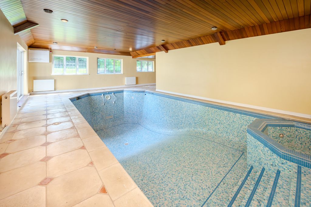 Property photo 3 of 23