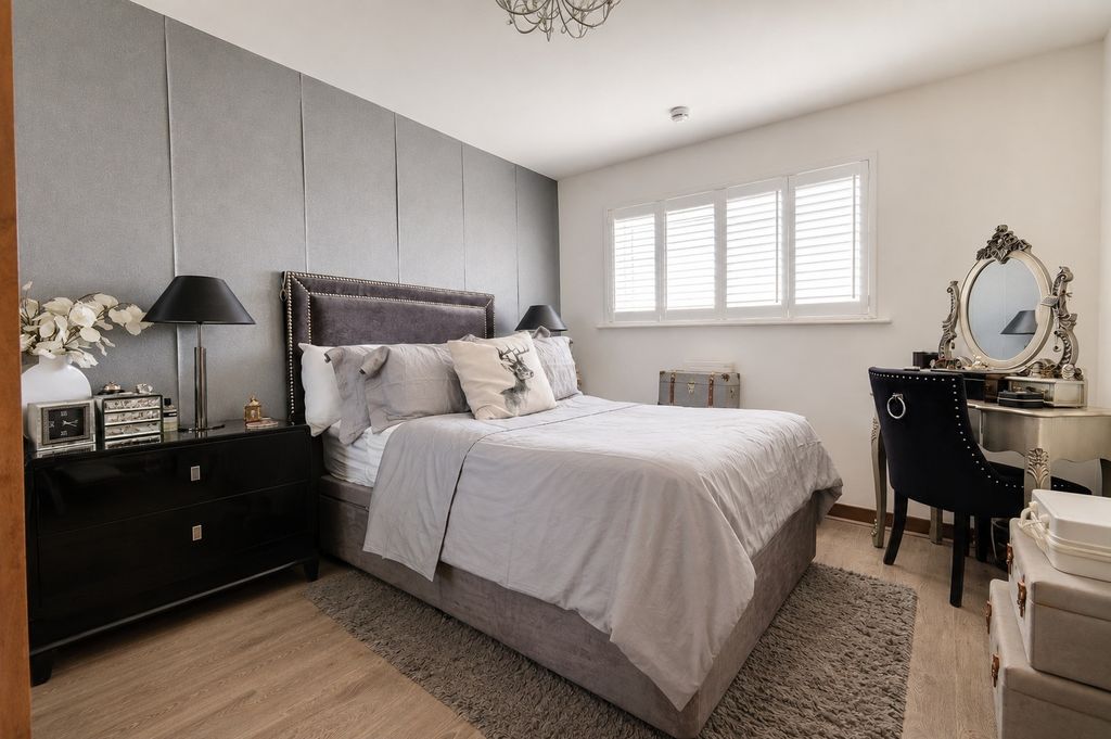 Property photo 3 of 6 5318555
