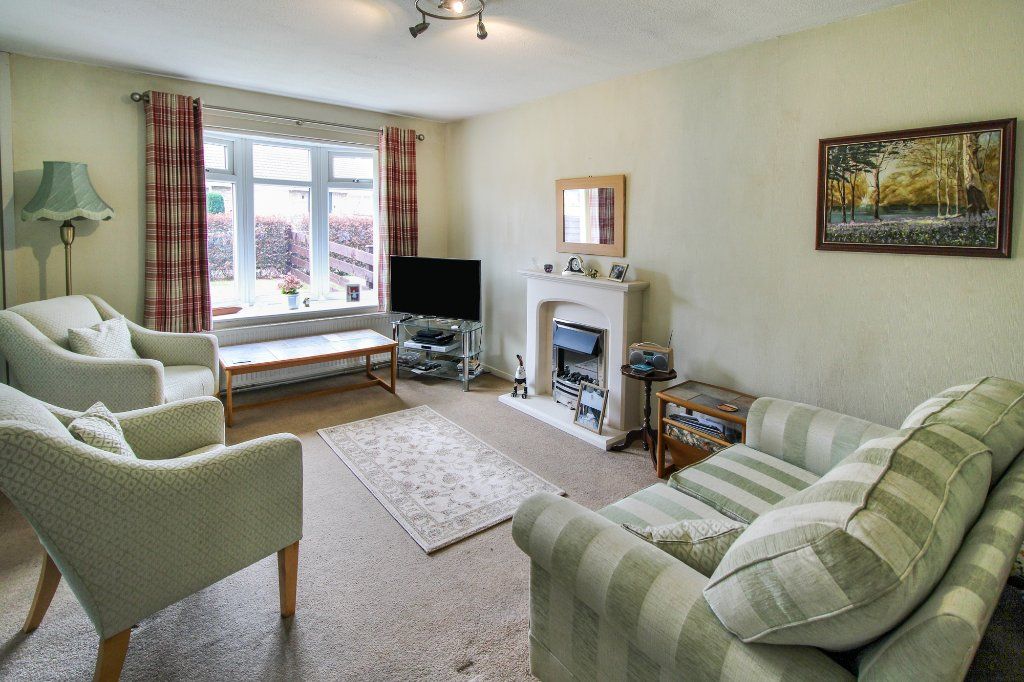 Property photo 2 of 14 Lounge