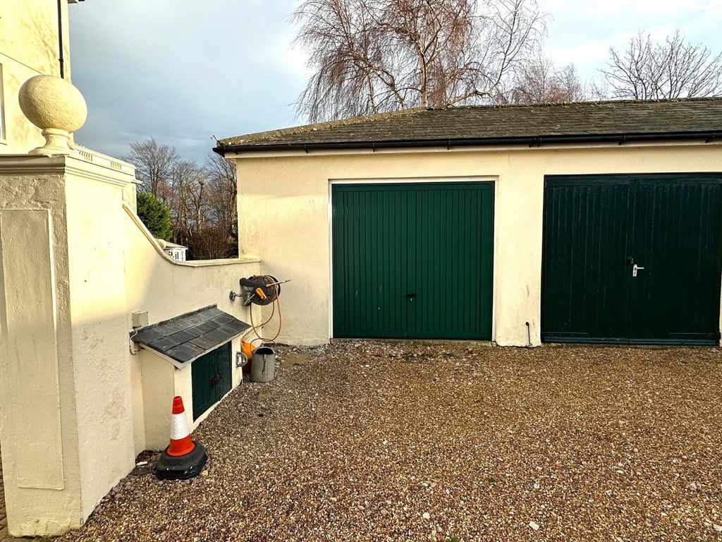 Additional image 13 of 2 bed flat for saleLeelands House, Grams Road, Walmer, Kent CT14