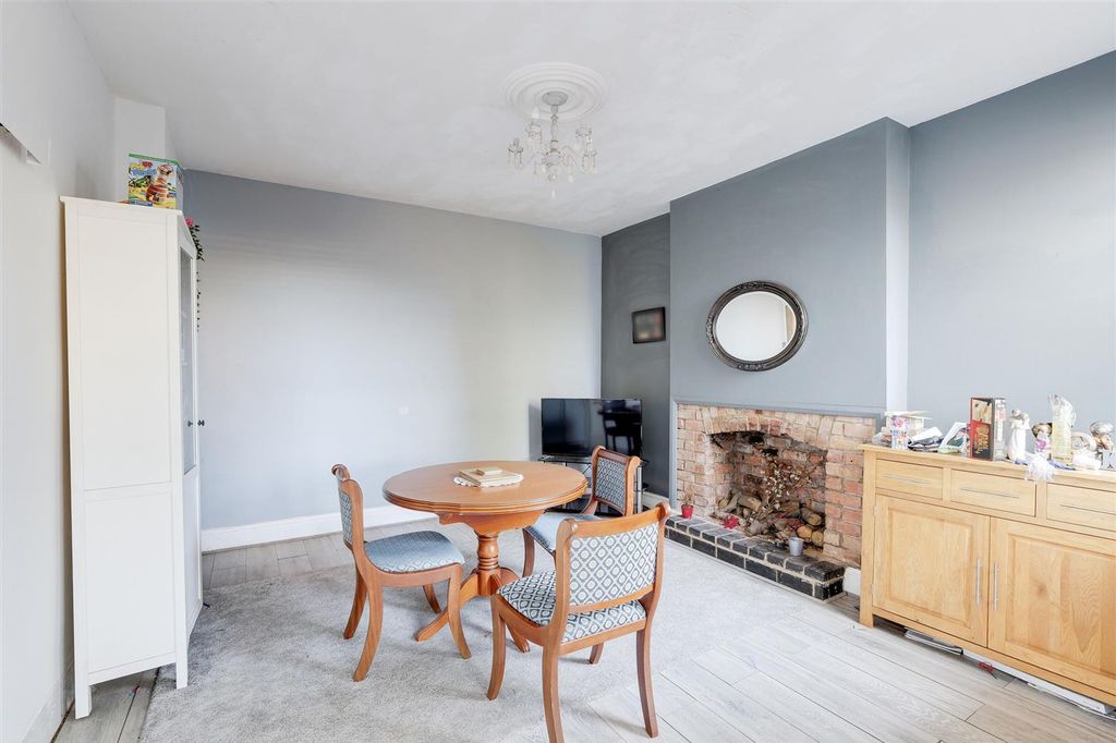 Property photo 3 of 21