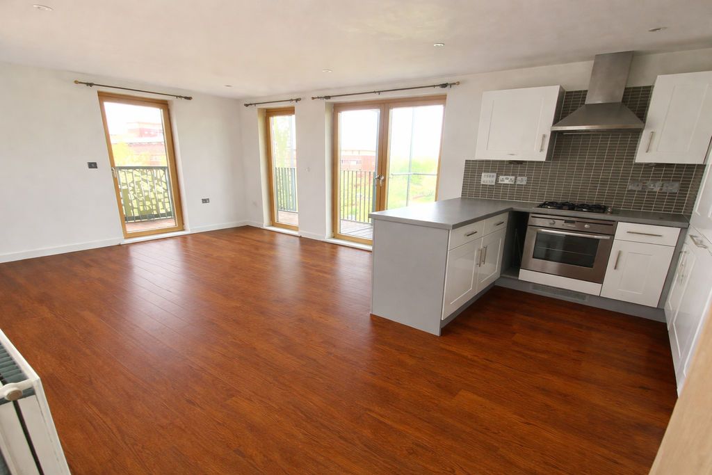 Property photo 2 of 10 Photo 12