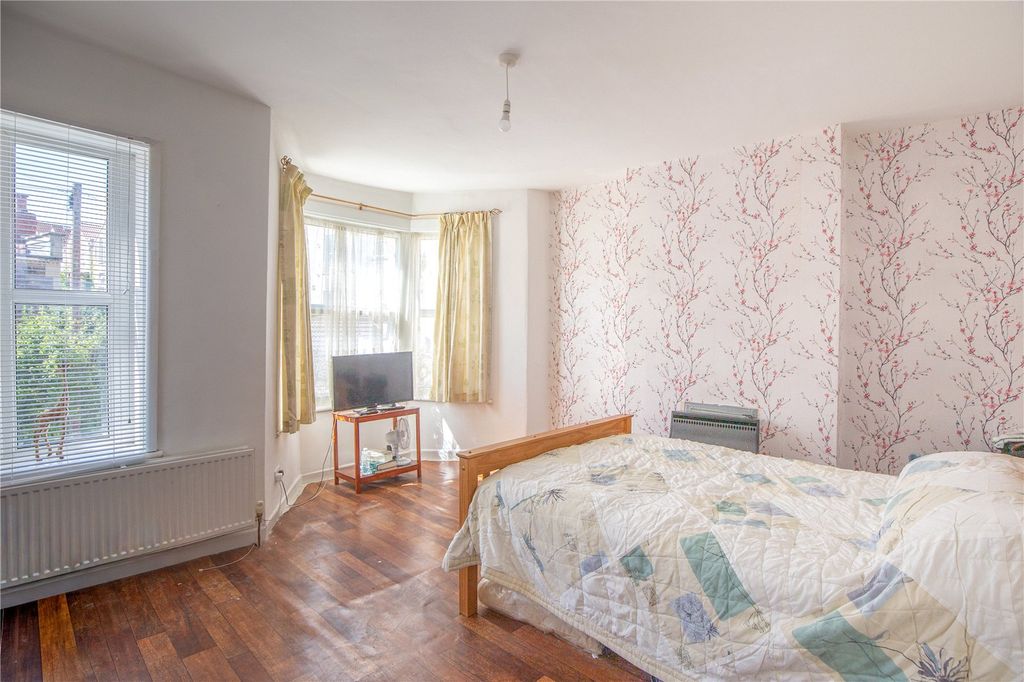 Property photo 3 of 19 Picture No. 20