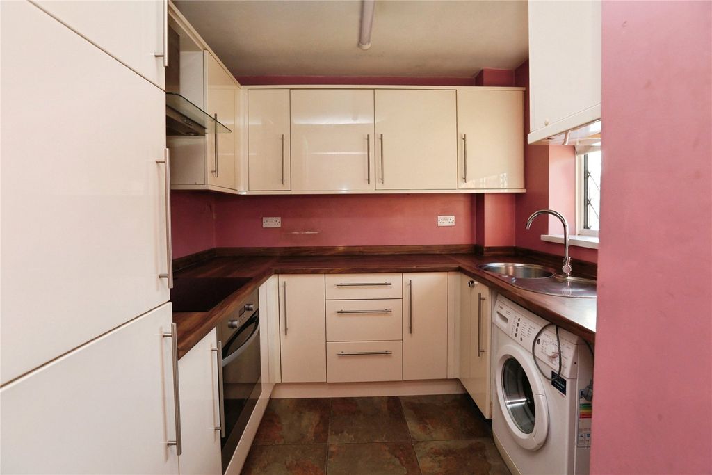 Property photo 2 of 13 Picture No. 04