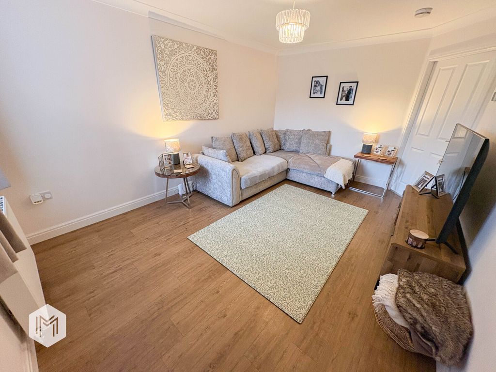 Property photo 2 of 24 Picture No. 12