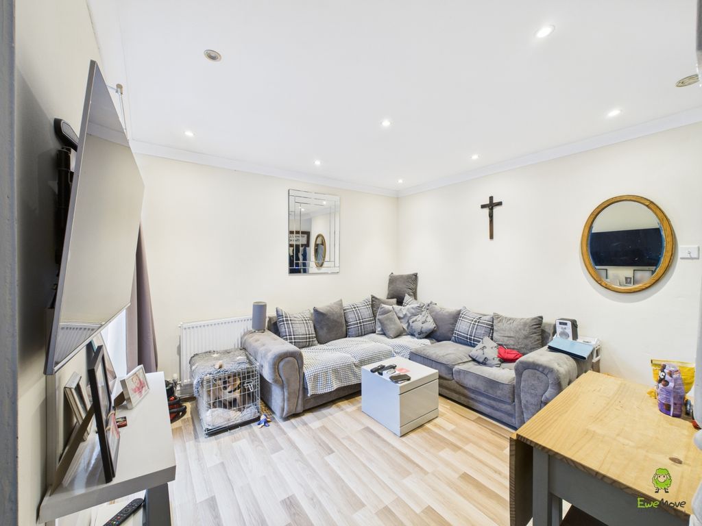 Property photo 2 of 12 Presented By Kevin At Ewemove Bexleyheath And Dart