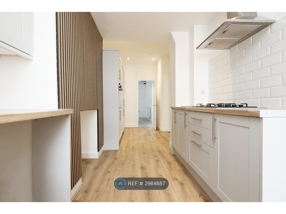 Property photo 1 of 35
