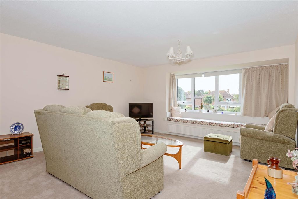 Property photo 2 of 12 For Sale - Aspire Residential - Guardian Court