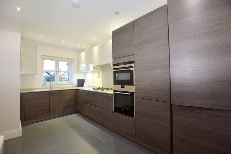 Property photo 2 of 14 Photo 5