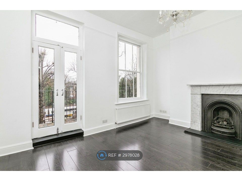 Property photo 1 of 18 Sitting Room - Balcony