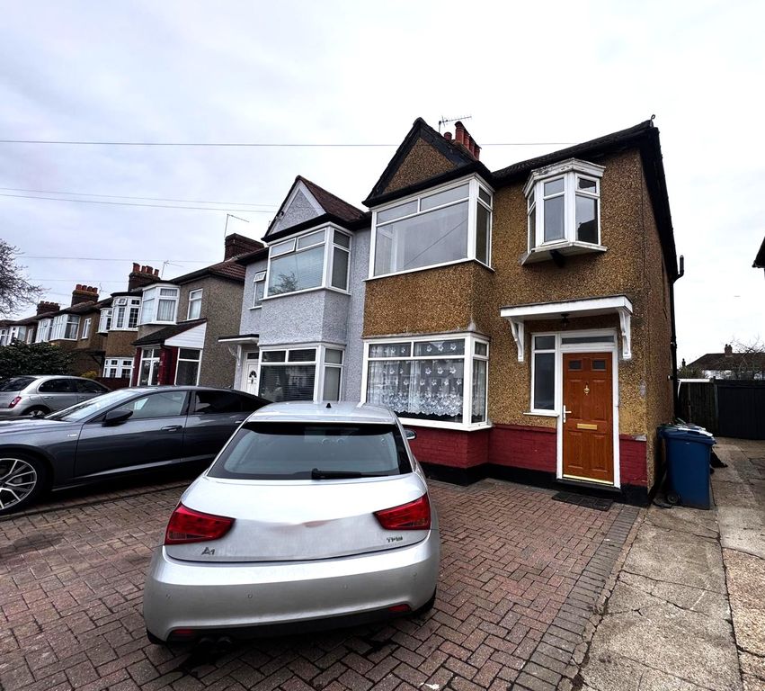 Property photo 1 of 12 Photo 13