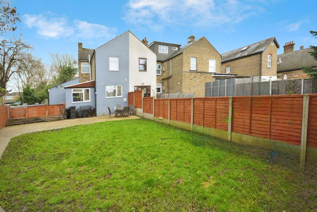 Property photo 1 of 17 Photo #1