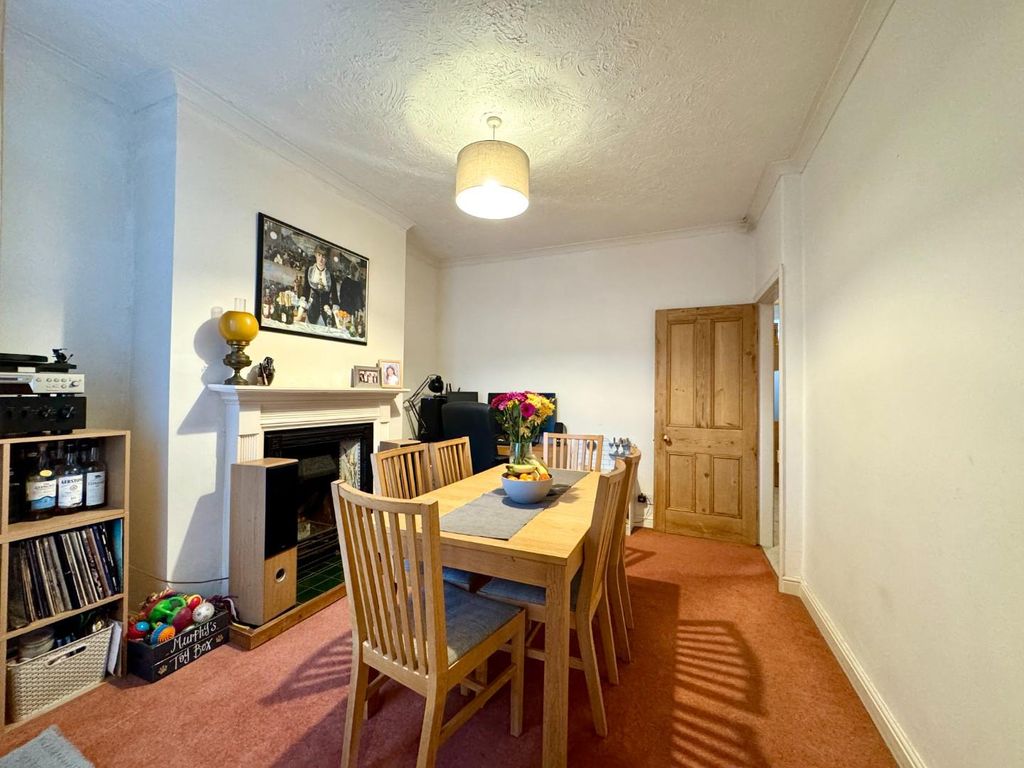 Property photo 3 of 14 Dining Room