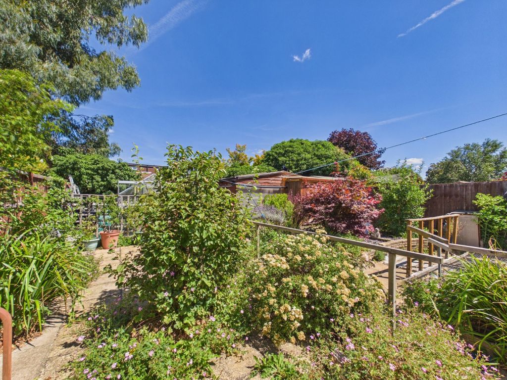Property photo 3 of 18 Picture No. 12