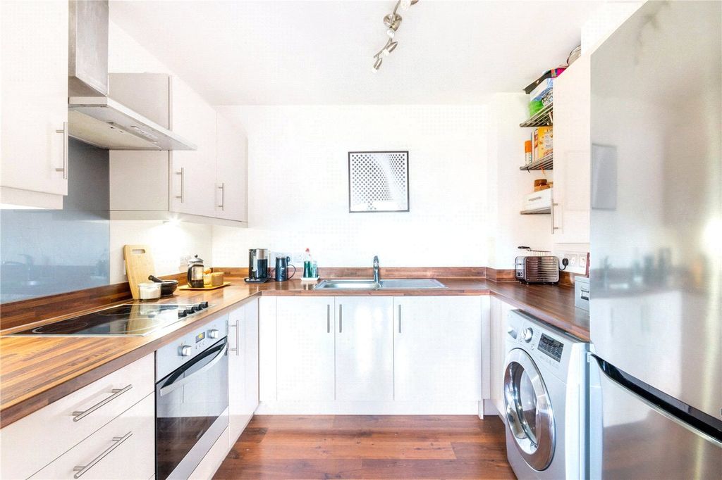 Property photo 3 of 10 Picture No. 04
