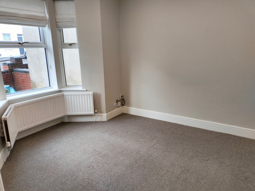 Property photo 2 of 9 Living Room