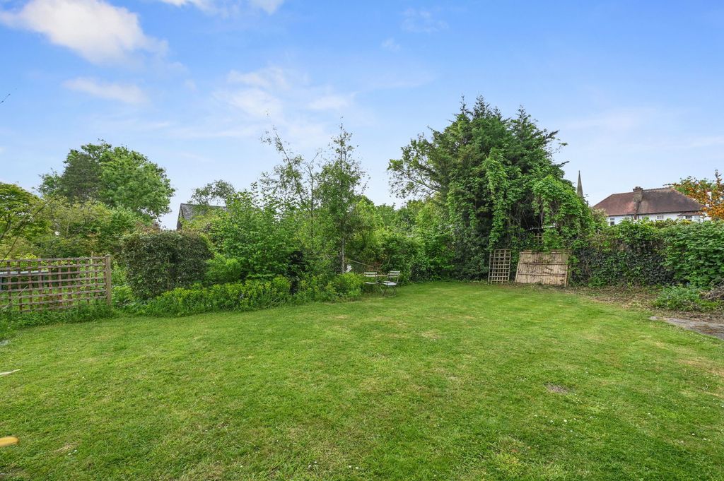 Property photo 2 of 21
