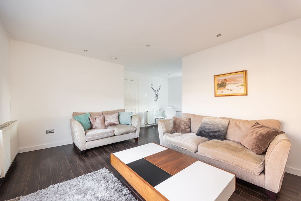 Property photo 3 of 17 Property Image 3