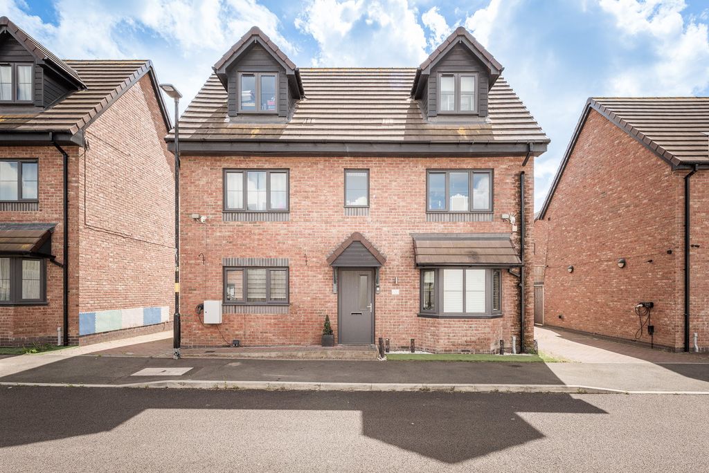 Property photo 1 of 35