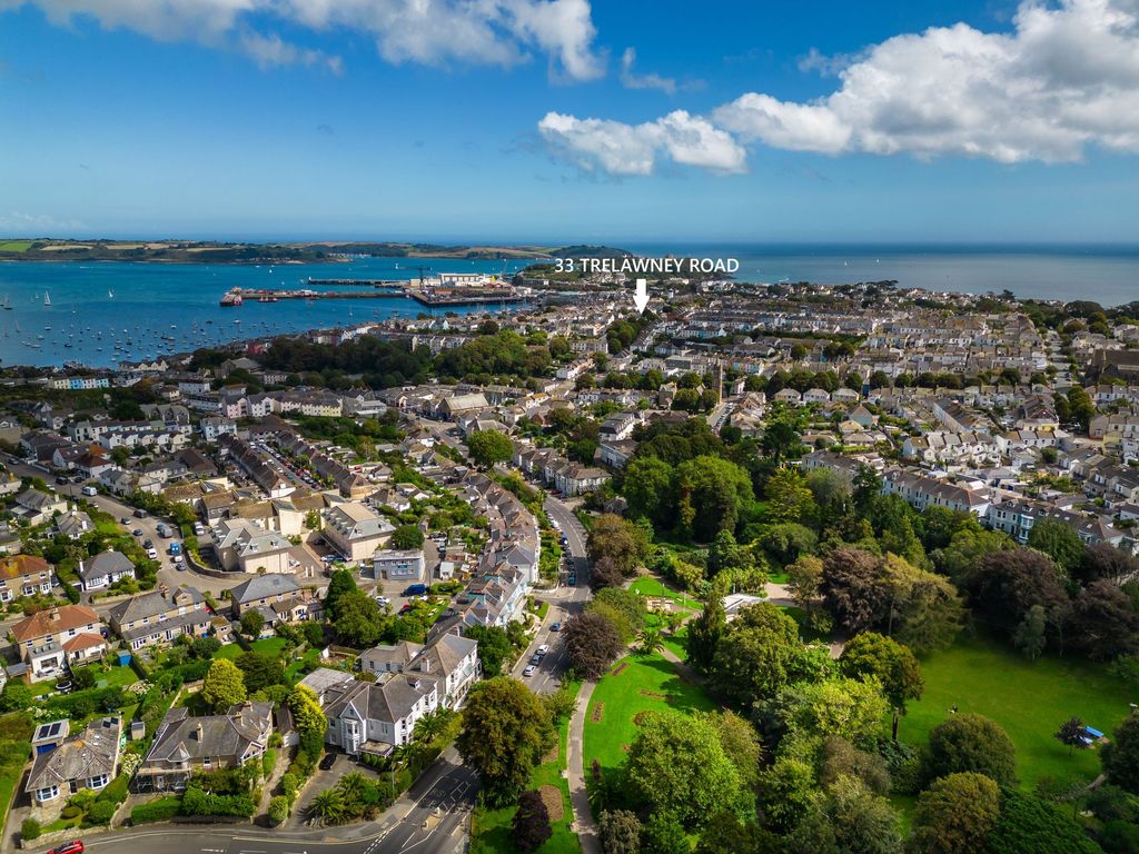 Property photo 2 of 14