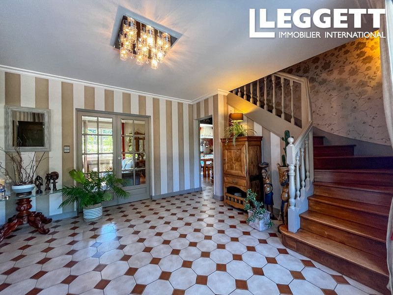 Property photo 2 of 10