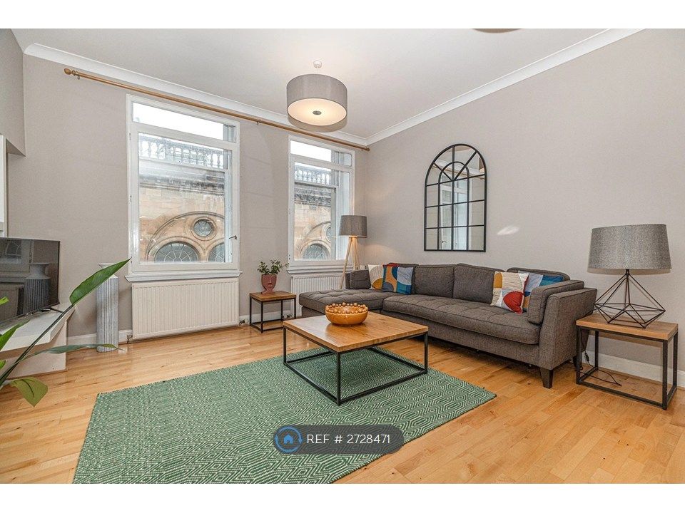 Property photo 1 of 16 Living Room