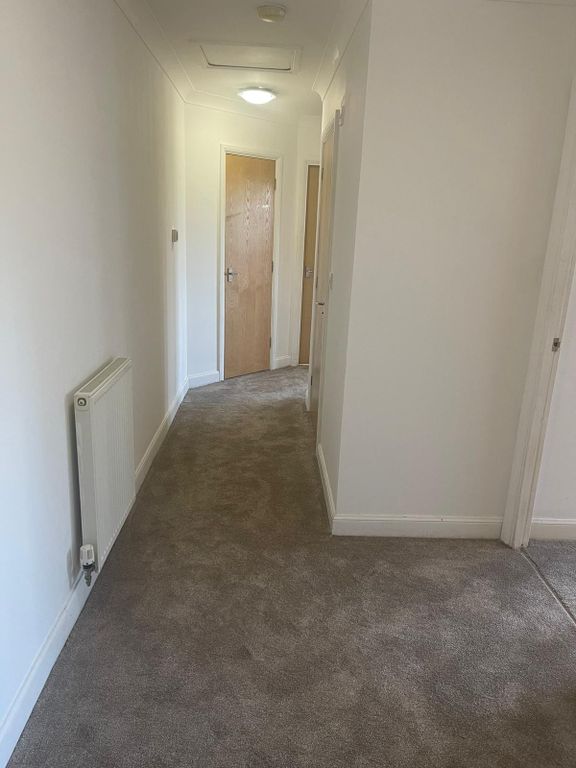 Property photo 1 of 10 2 Bedroom Flat For Rent