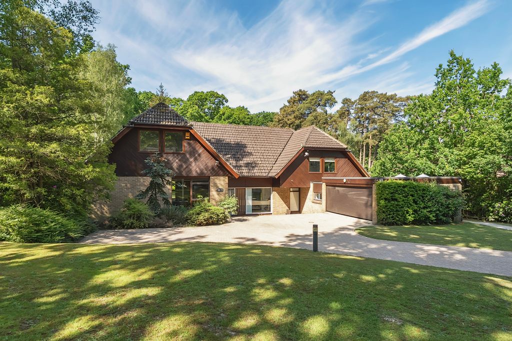 Property photo 2 of 18