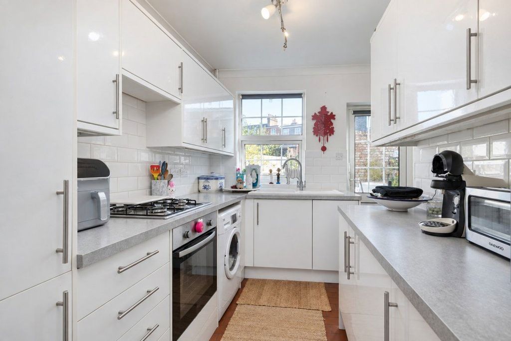 Property photo 2 of 9